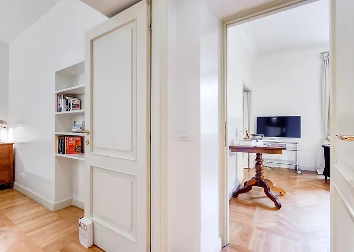 Pantheon Exclusive House *